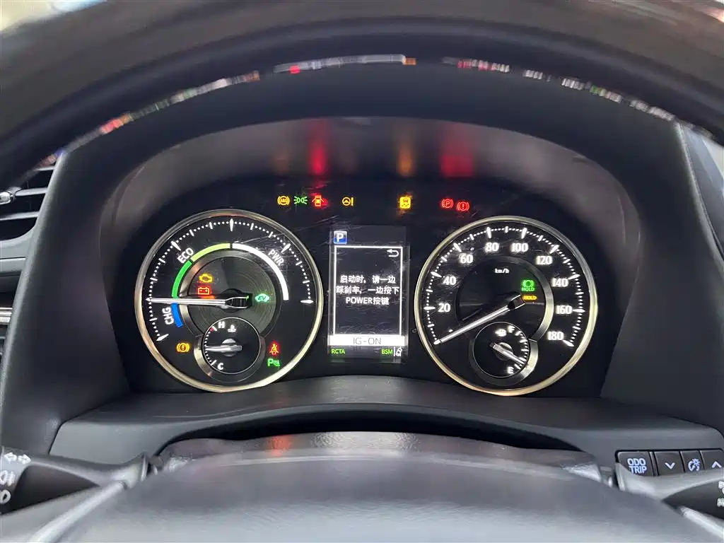 Toyota Alphard 2019 Hybrid 2.5L Luxury фото 16