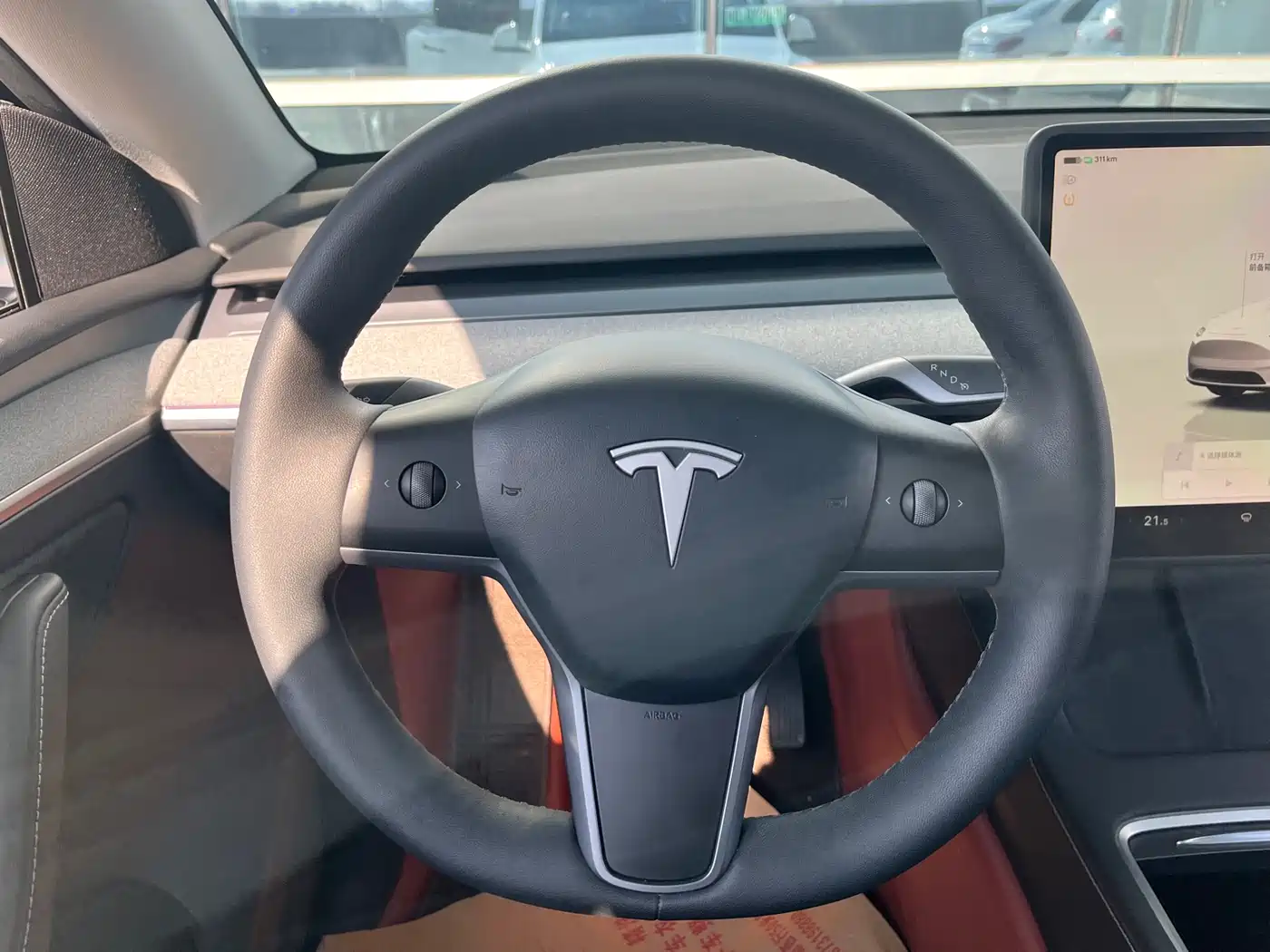 TESLA MODEL Y