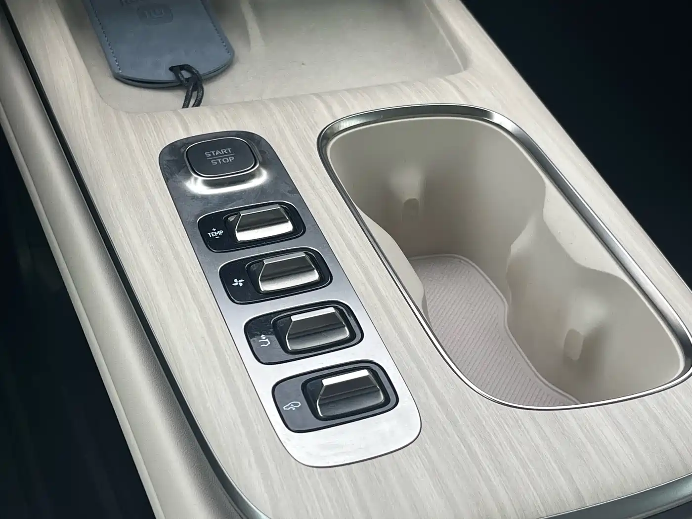 Xiaomi Auto Xiaomi SU7 2024 AWD Extended Range Advanced Smart Driving Max Edition фото 12