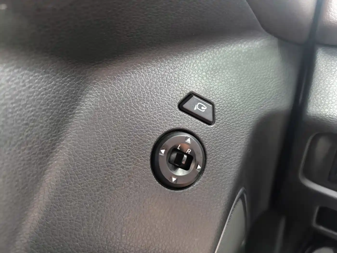 Landwind X7 2016 2015 2.0T Panorama Premium