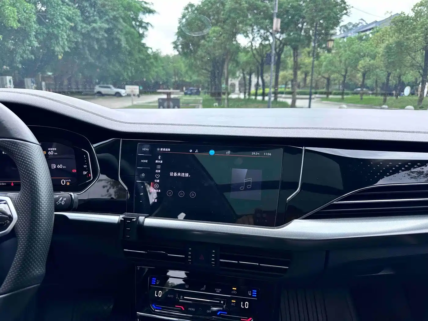 Volkswagen Passat 2023 330TSI Starlight Luxury Edition фото 7
