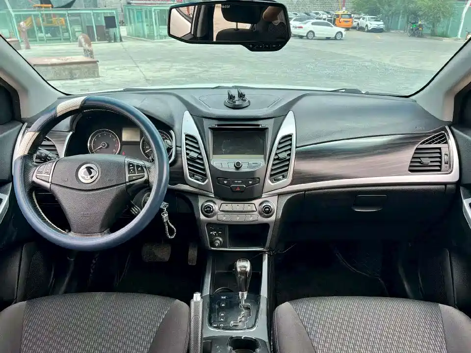 SsangYong Korando 2014 2014 2.0L Gasoline 2WD Automatic Luxury Navigation Edition