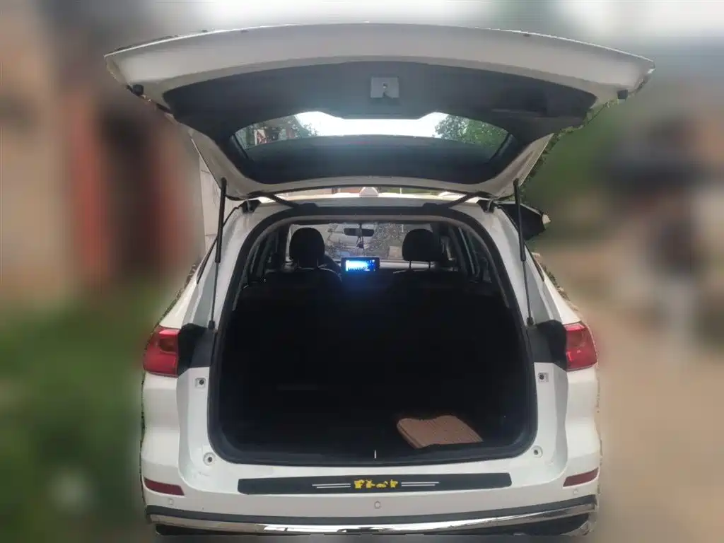 Haval M6 2021 PLUS 1.5T Manual Luxury Smart Connect фото 16