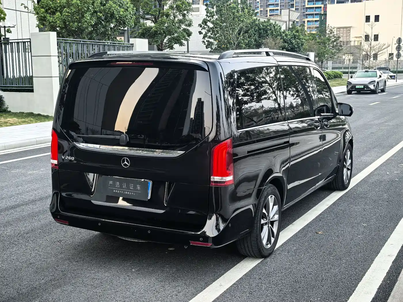 Mercedes-Benz V-Class 2021 V 260 Pilot Edition фото 2