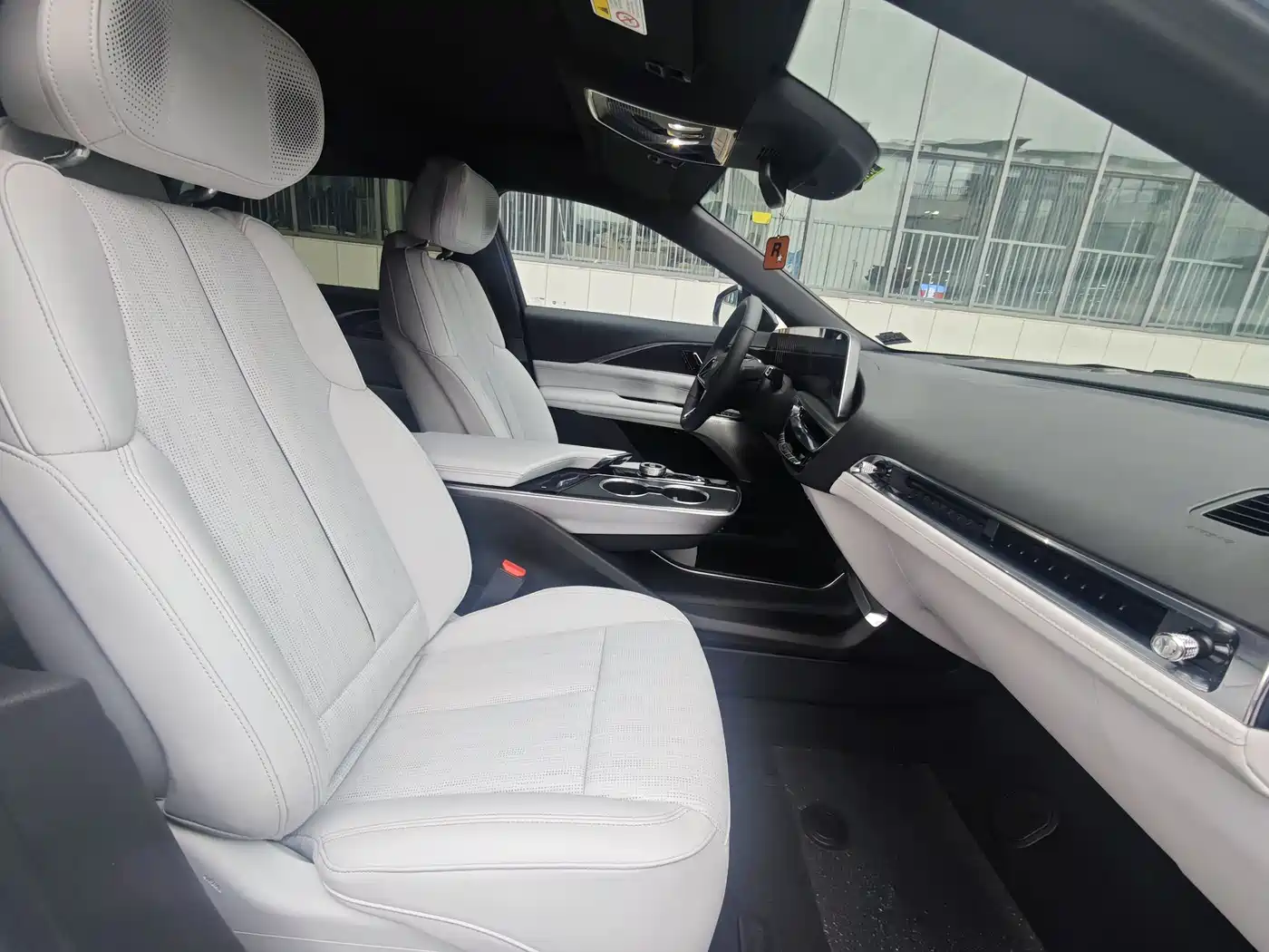 Cadillac IQ Rui Ge 2024 RWD Standard Range Luxury Edition фото 25