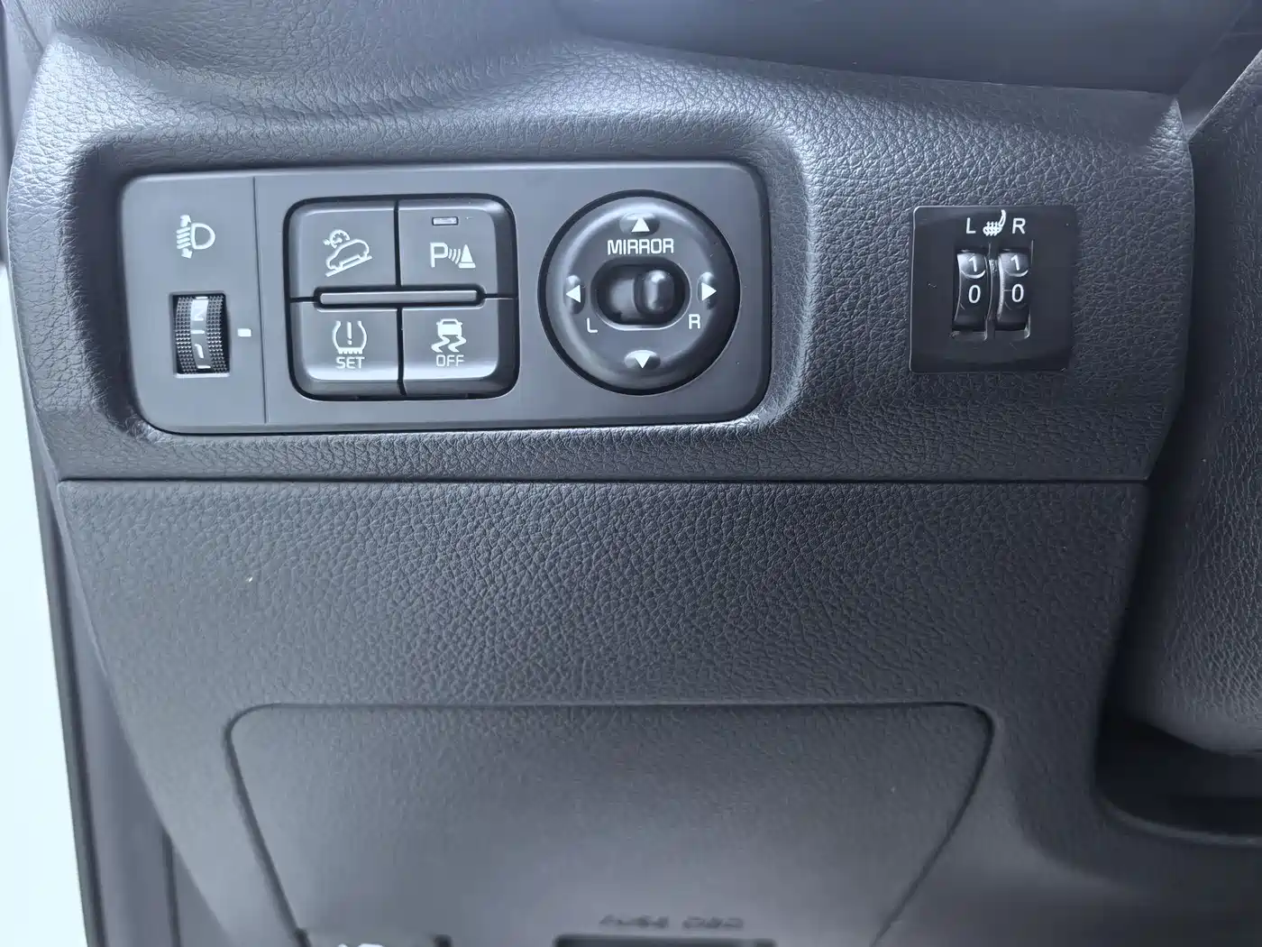 Kia KX1 2021 1.4L CVT Fun Sunroof Version фото 12