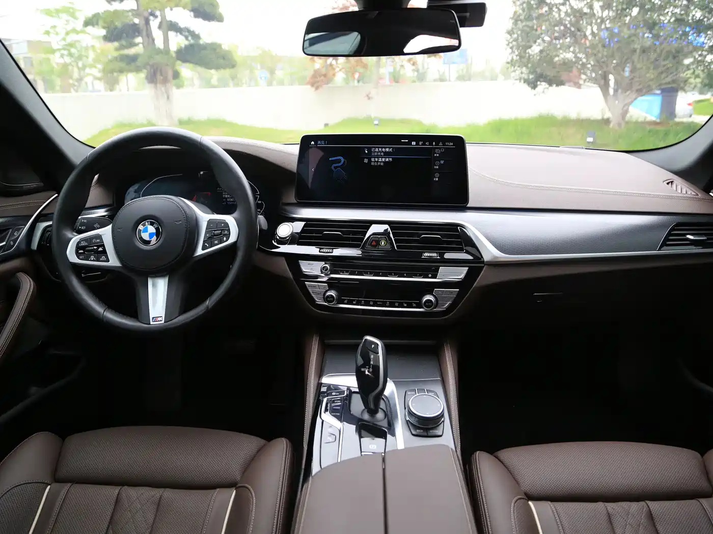 BMW 5 Series New Energy 2021 535Le Pioneer Edition M Sport Package фото 6