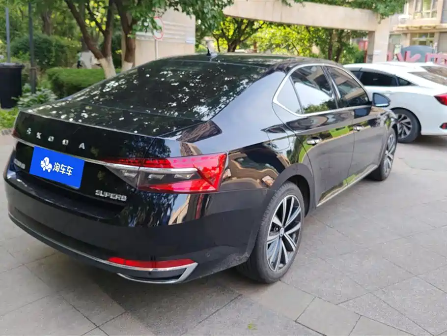 Škoda Superb 2024 TSI280 DSG Premium Edition фото 3