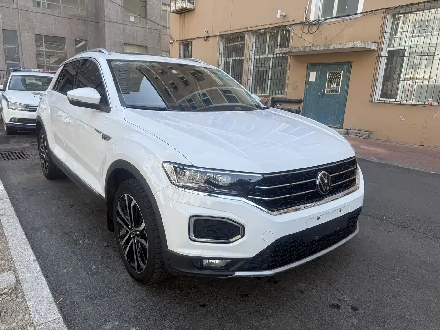 VOLKSWAGEN T ROC EXPLORING SONGS