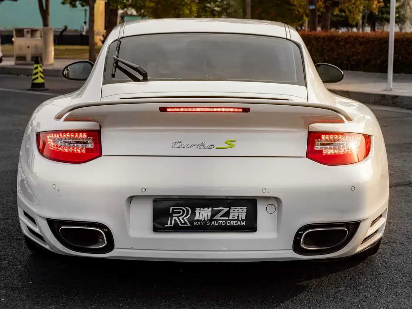 Porsche 911 2010 Turbo S 3.8T фото 3