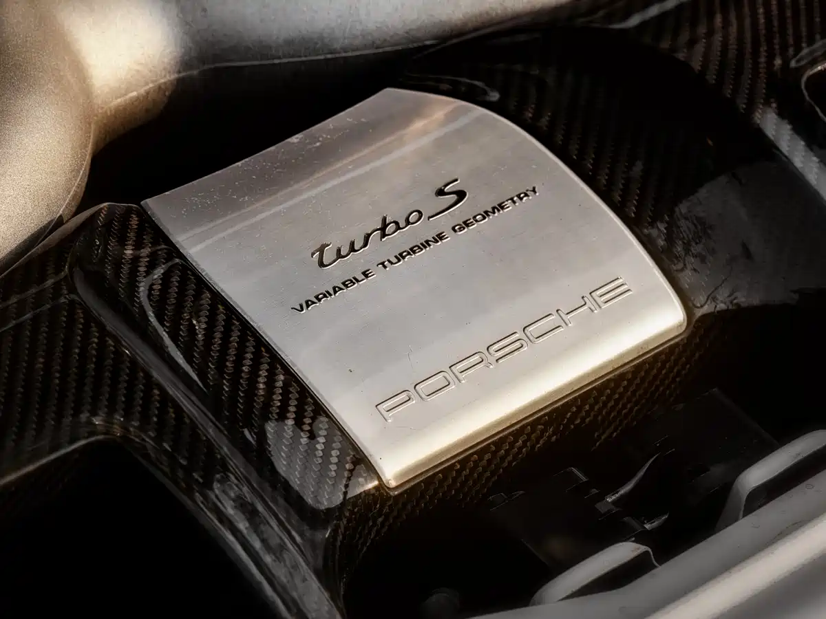 Porsche 911 2010 Turbo S 3.8T фото 15
