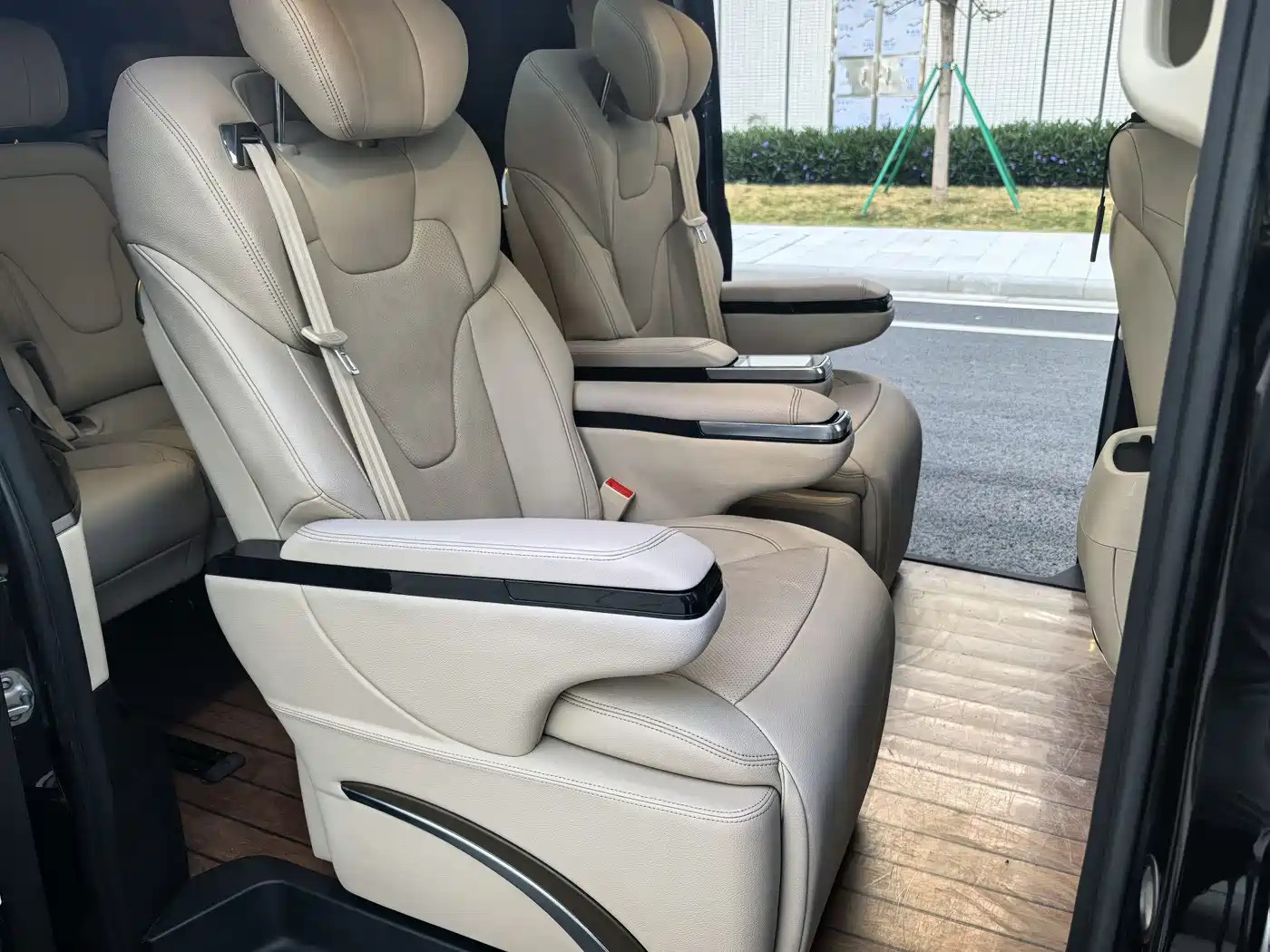 Mercedes-Benz V-Class 2021 V 260 Pilot Edition фото 14