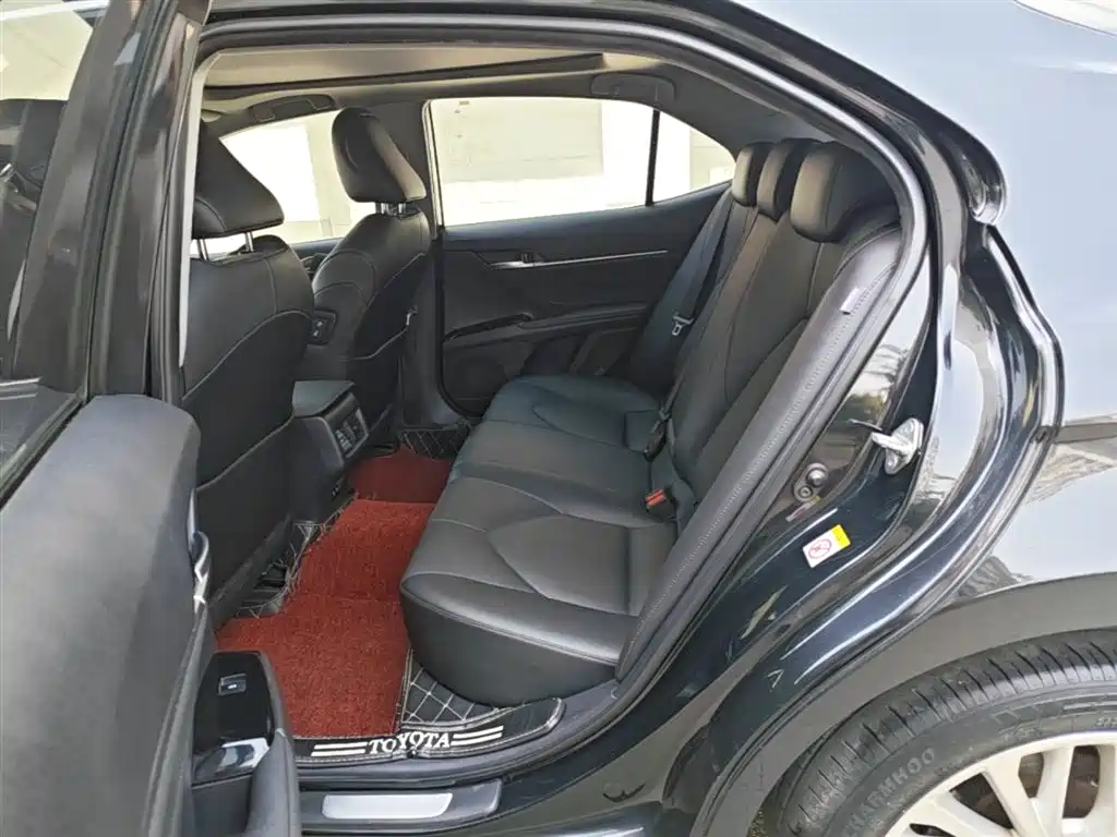 Toyota Camry 2018 2.5G Luxury Edition фото 17