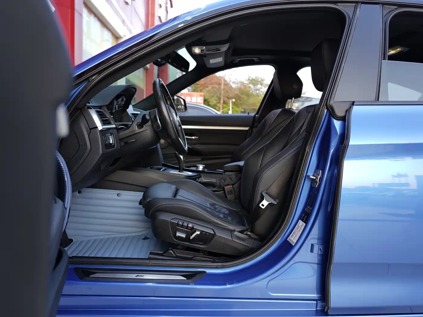 BMW 3 Series GT 2019 320i M Sport Black Night Edition фото 5