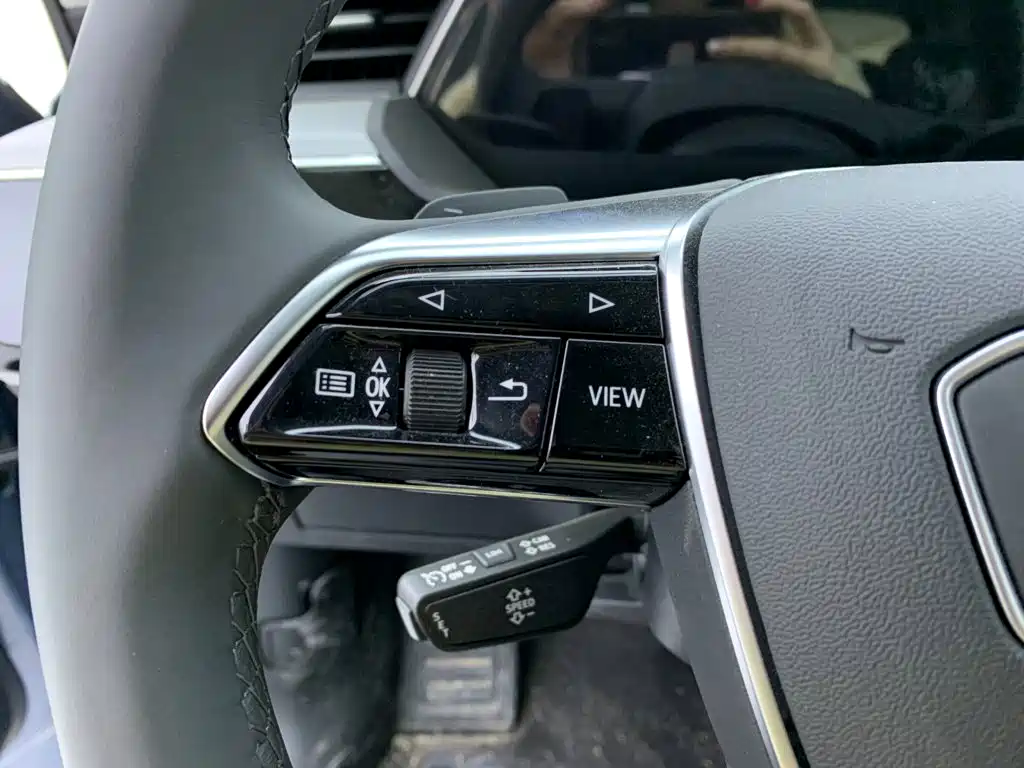 Audi e-tron 2026 2021 50 quattro Luxury