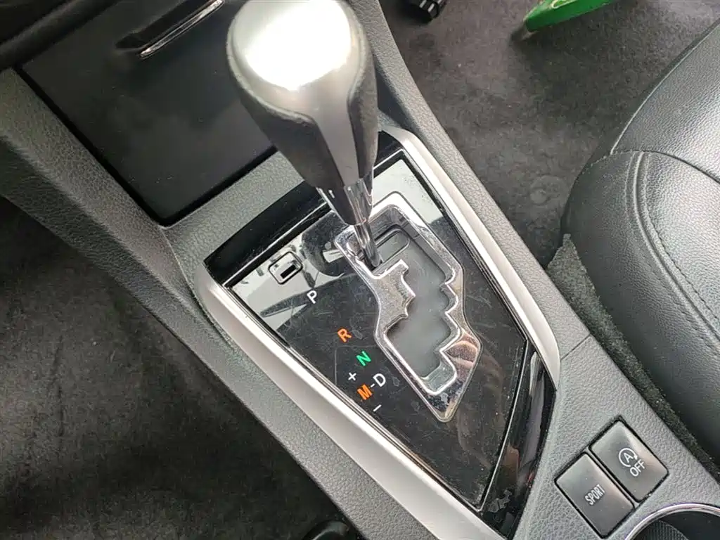 Toyota Corolla 2017 Facelift 1.2T S-CVT GL-i фото 14