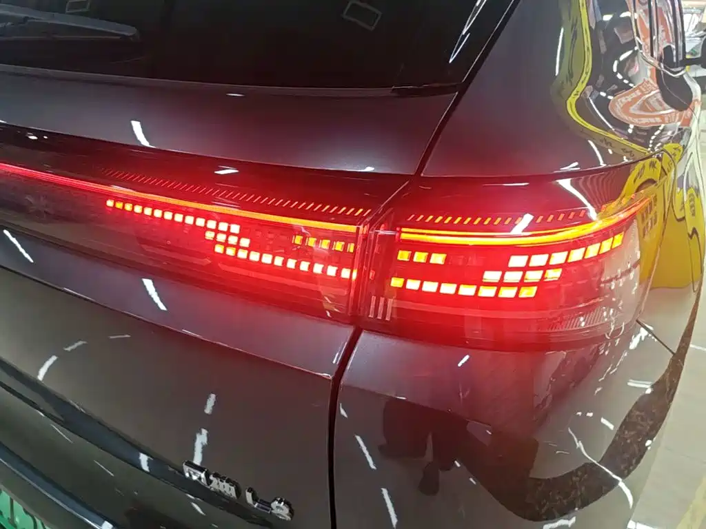Dongfeng Aeolus L8 2025 2025 Plug-in Hybrid