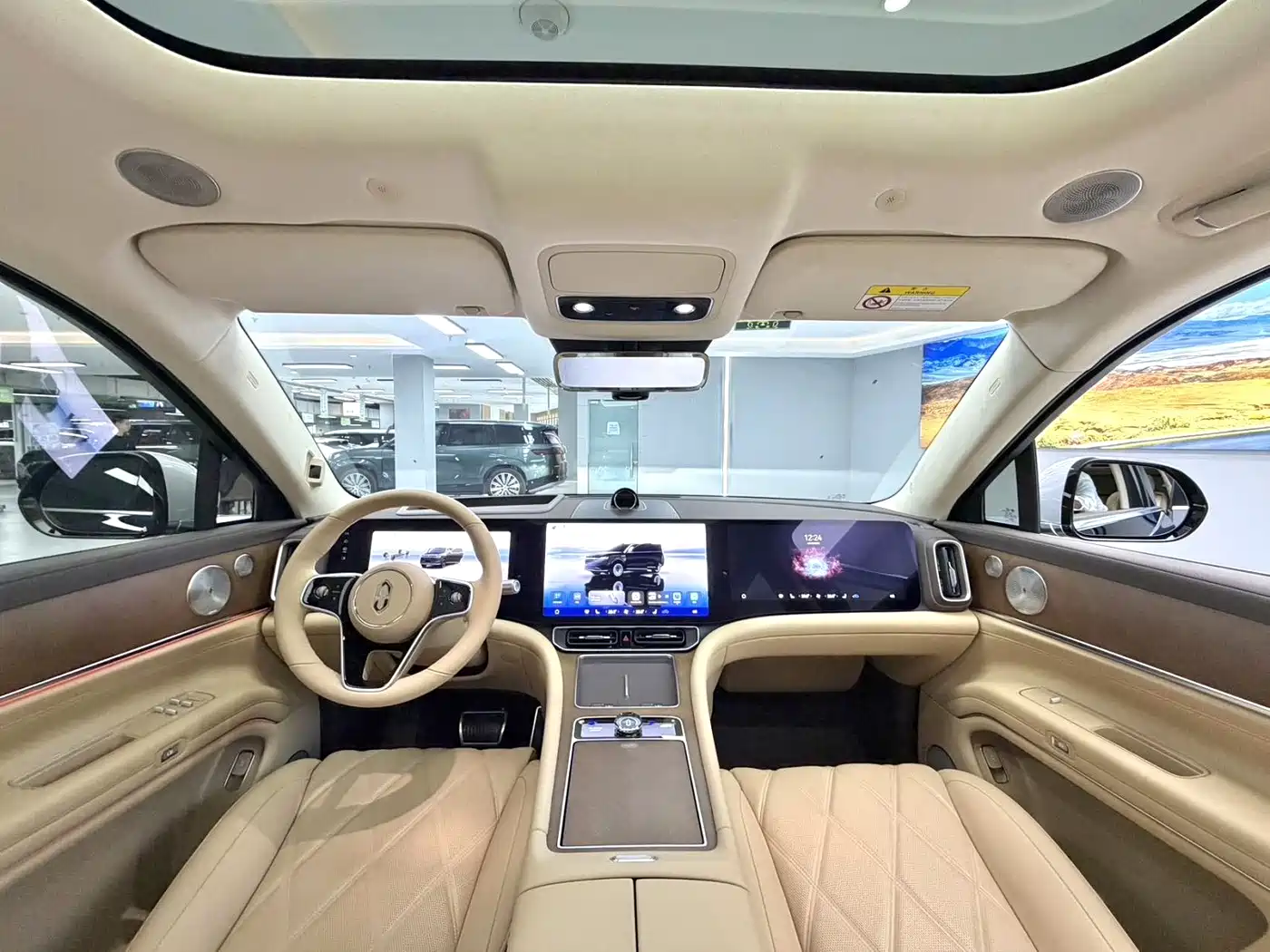 AITO Wenjie AITO M9 2025 Extended Range Ultra 52kWh 6-Seater фото 5