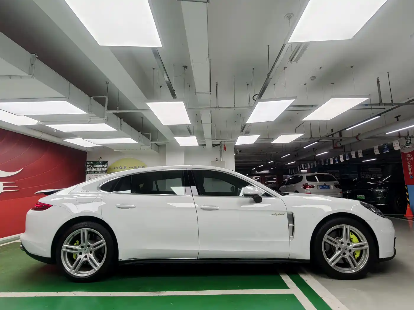 Porsche Panamera New Energy 2017 Panamera 4 E-Hybrid Executive Long Wheelbase 2.9T фото 4