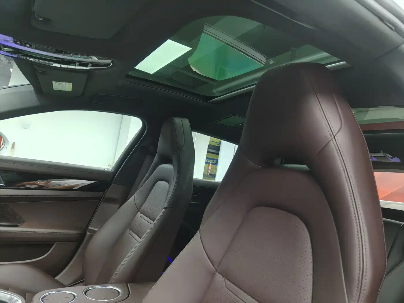 Porsche Panamera New Energy 2017 Panamera 4 E-Hybrid Executive Long Wheelbase 2.9T фото 17