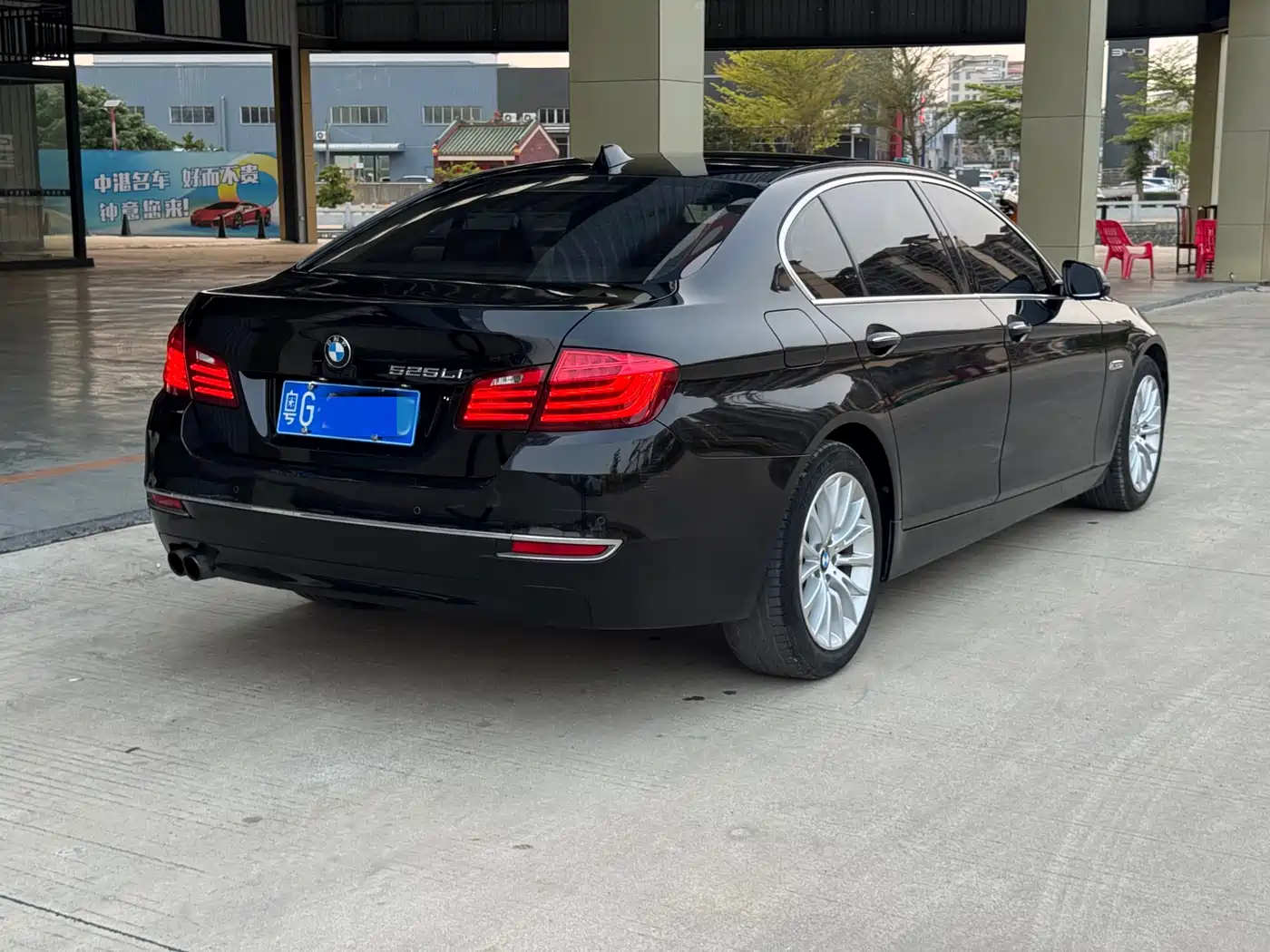BMW 5 Series 2014 525Li Leading фото 4