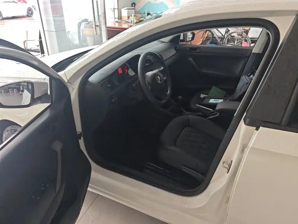 Volkswagen Santana 2018 1.5L Manual Trend Edition фото 14