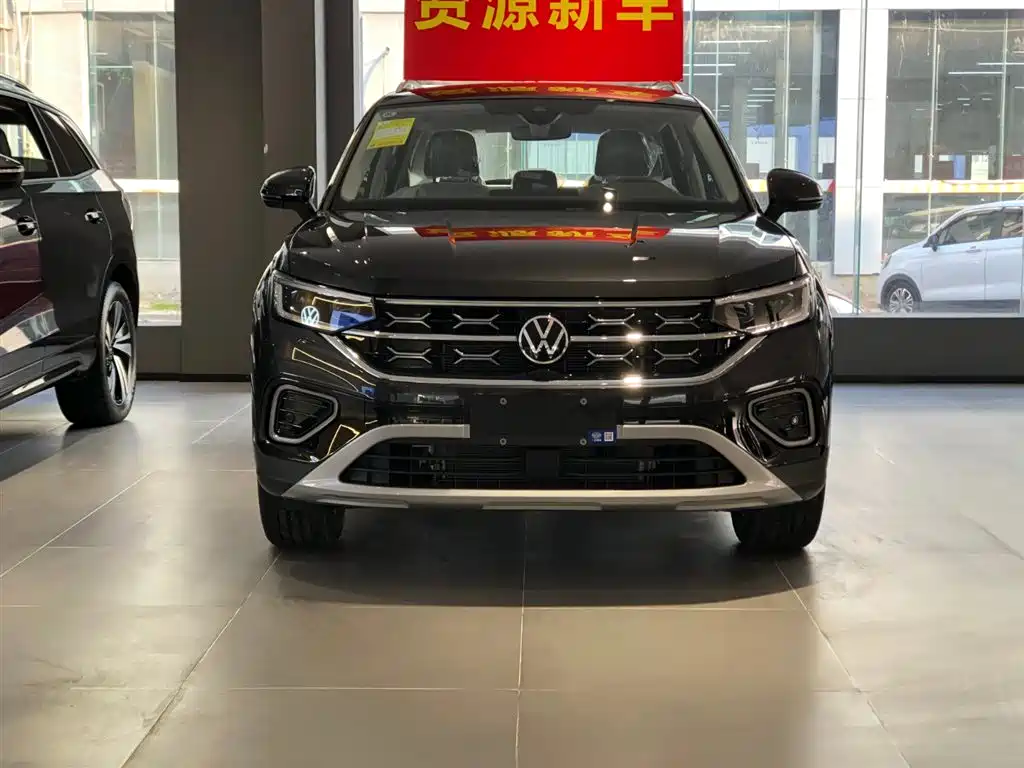 Volkswagen Tayron 2023 300TSI 2WD Luxury Plus Advanced Edition фото 2