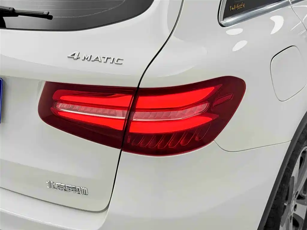 Mercedes-Benz GLC 2016 GLC 260 4MATIC Luxury фото 6