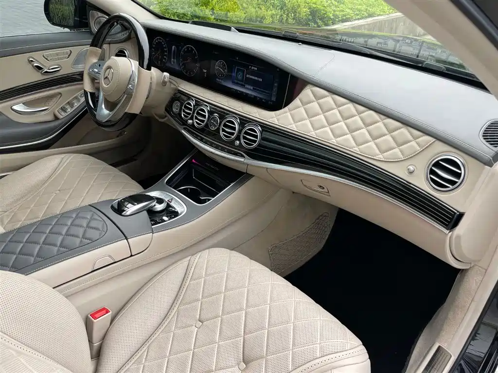Mercedes-Benz Maybach S-Class 2018 Model S 680 фото 24