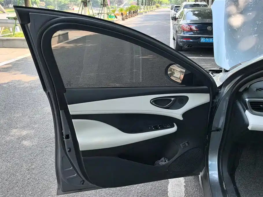 BYD Hai Bao 05 DM-i 2025 DM-i Smart Drive Edition 55KM Luxury фото 7
