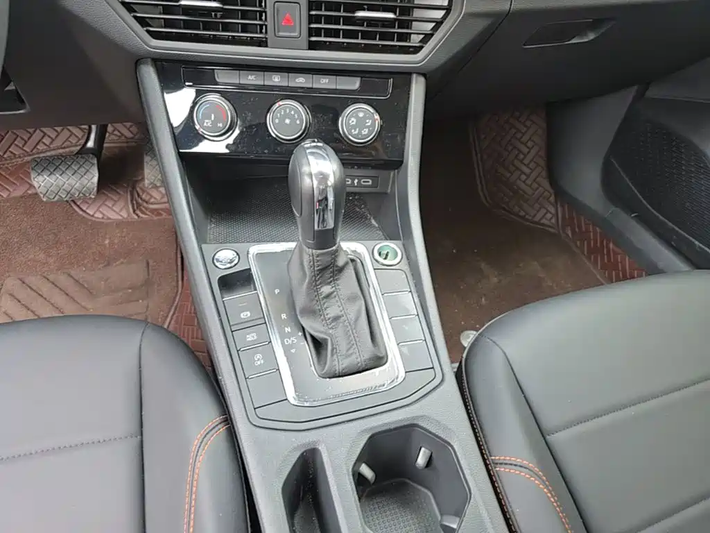 Volkswagen Bora 2025 2025 200TSI DSG Joy Ride Navigation Edition