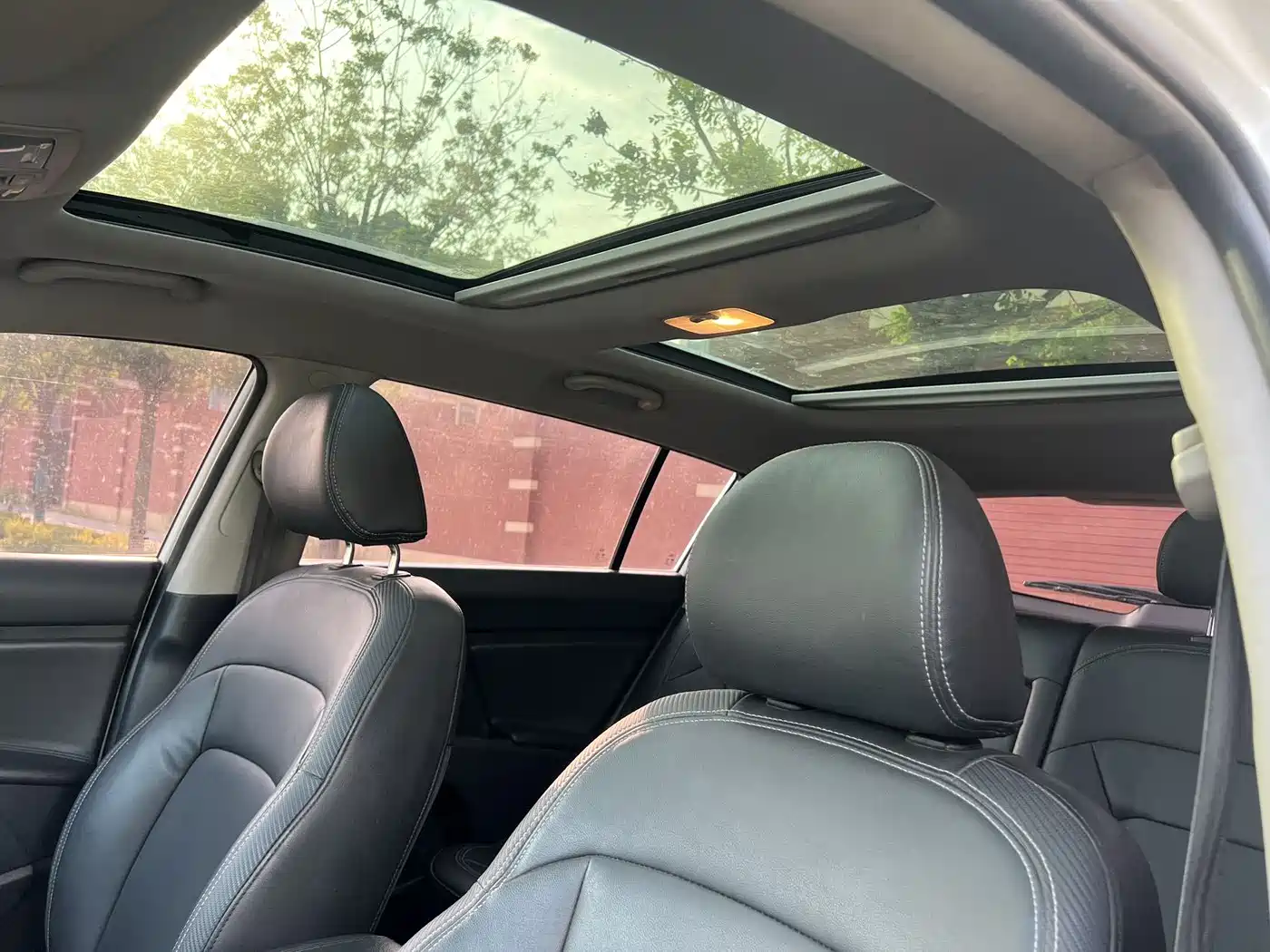 Kia Sportage 2015 2.0L Automatic 2WD DLX фото 9