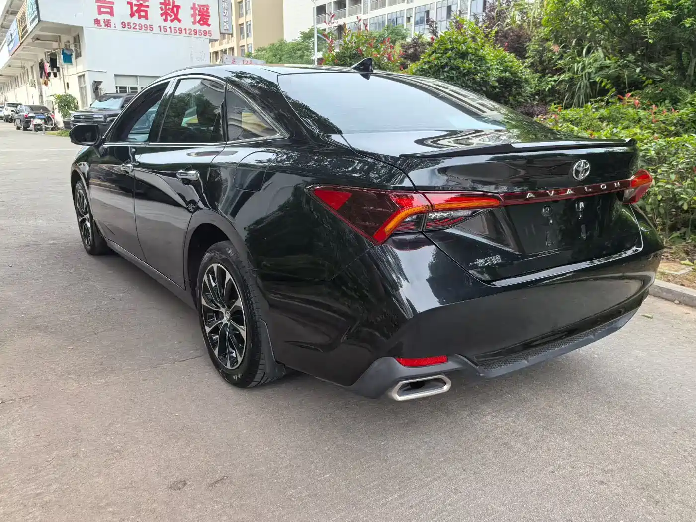 Toyota Avalon 2023 2.5L Luxury Edition фото 7