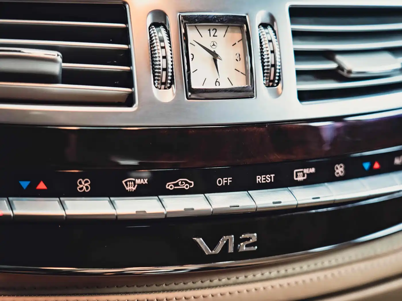 Mercedes-Benz S-Class 2010 S 600 L фото 16