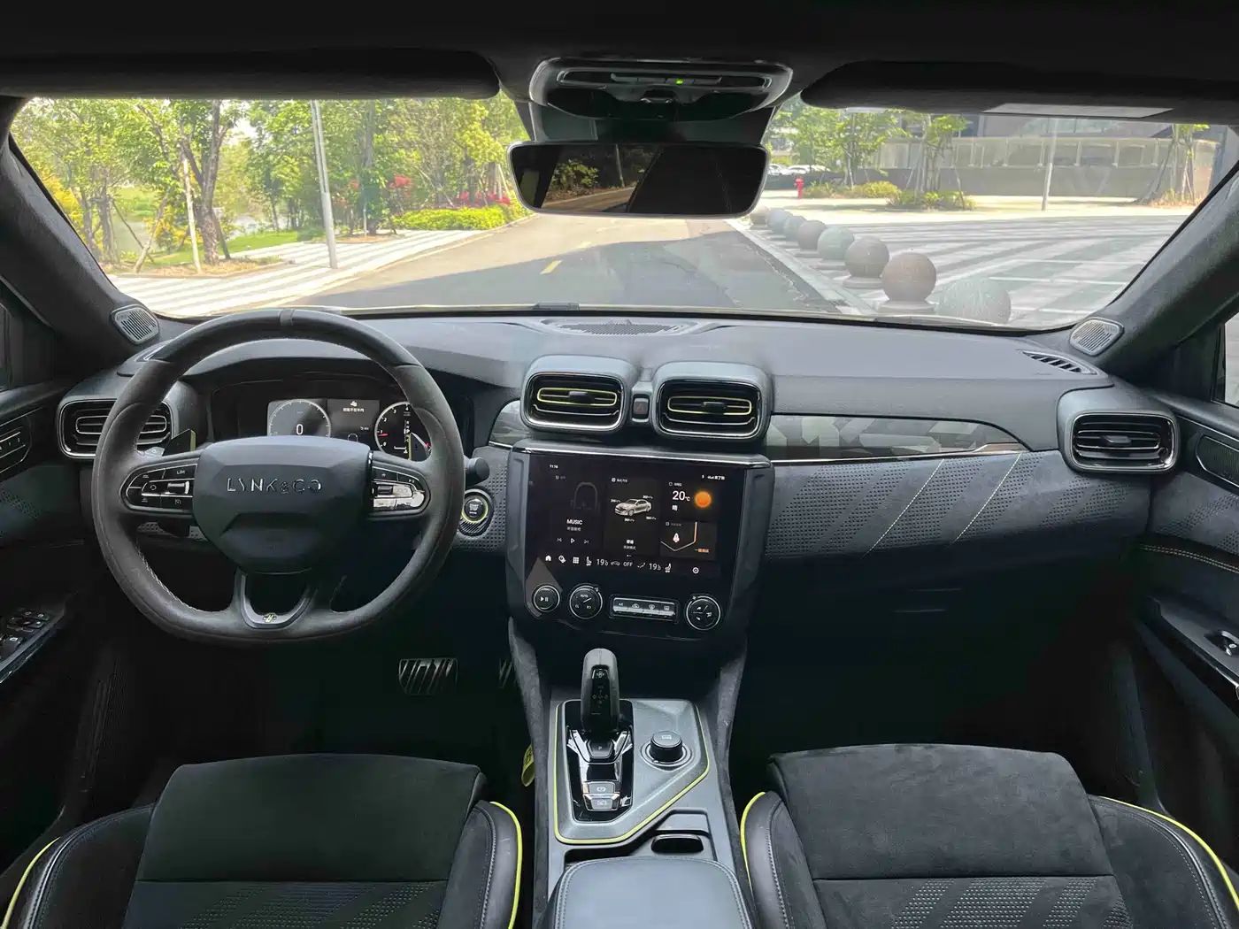 Lynk & Co 03 2022 03+ 2.0TD Auto Wind Rider Edition фото 5