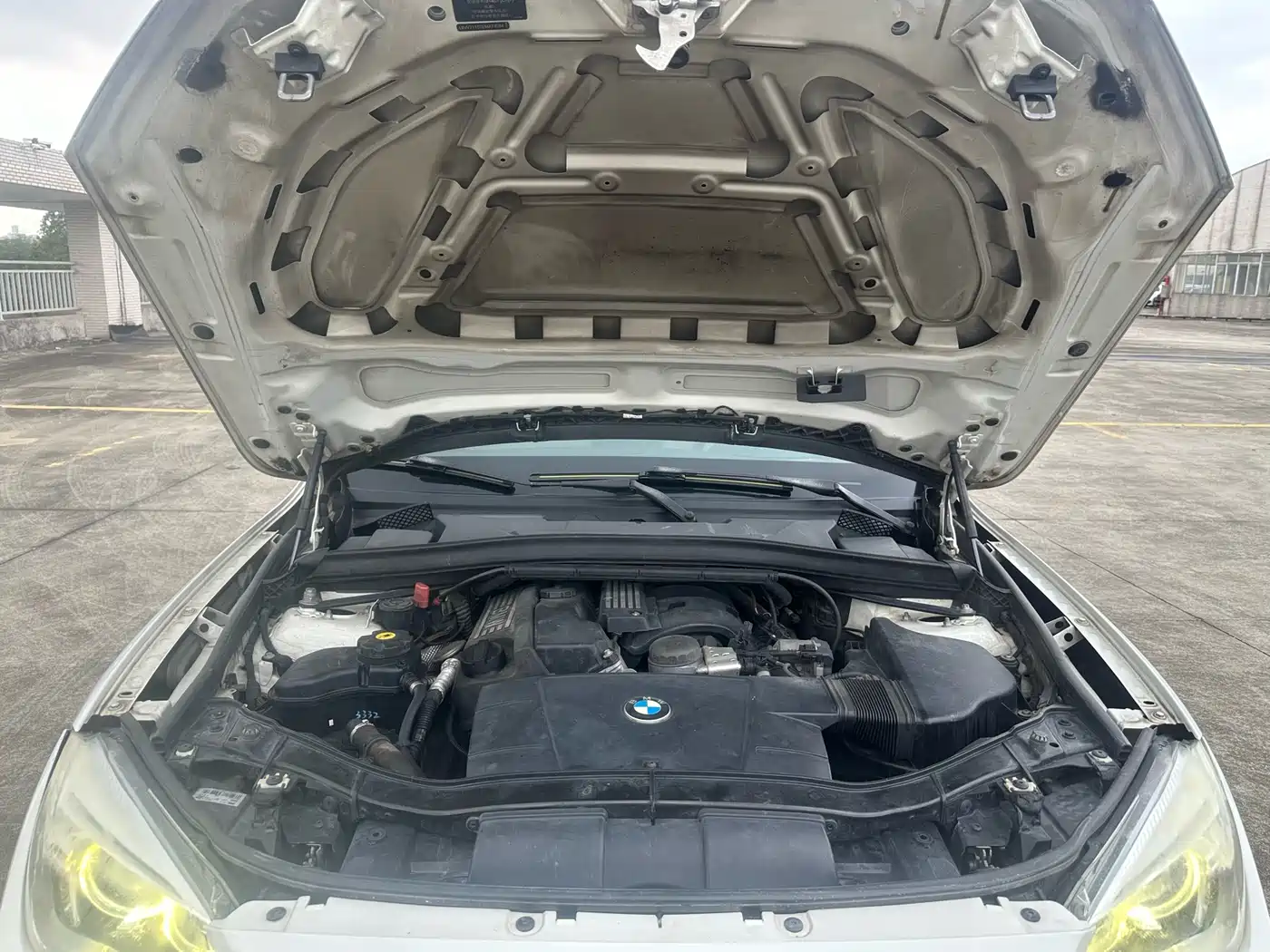 BMW X1 2013 sDrive18i Leading фото 14
