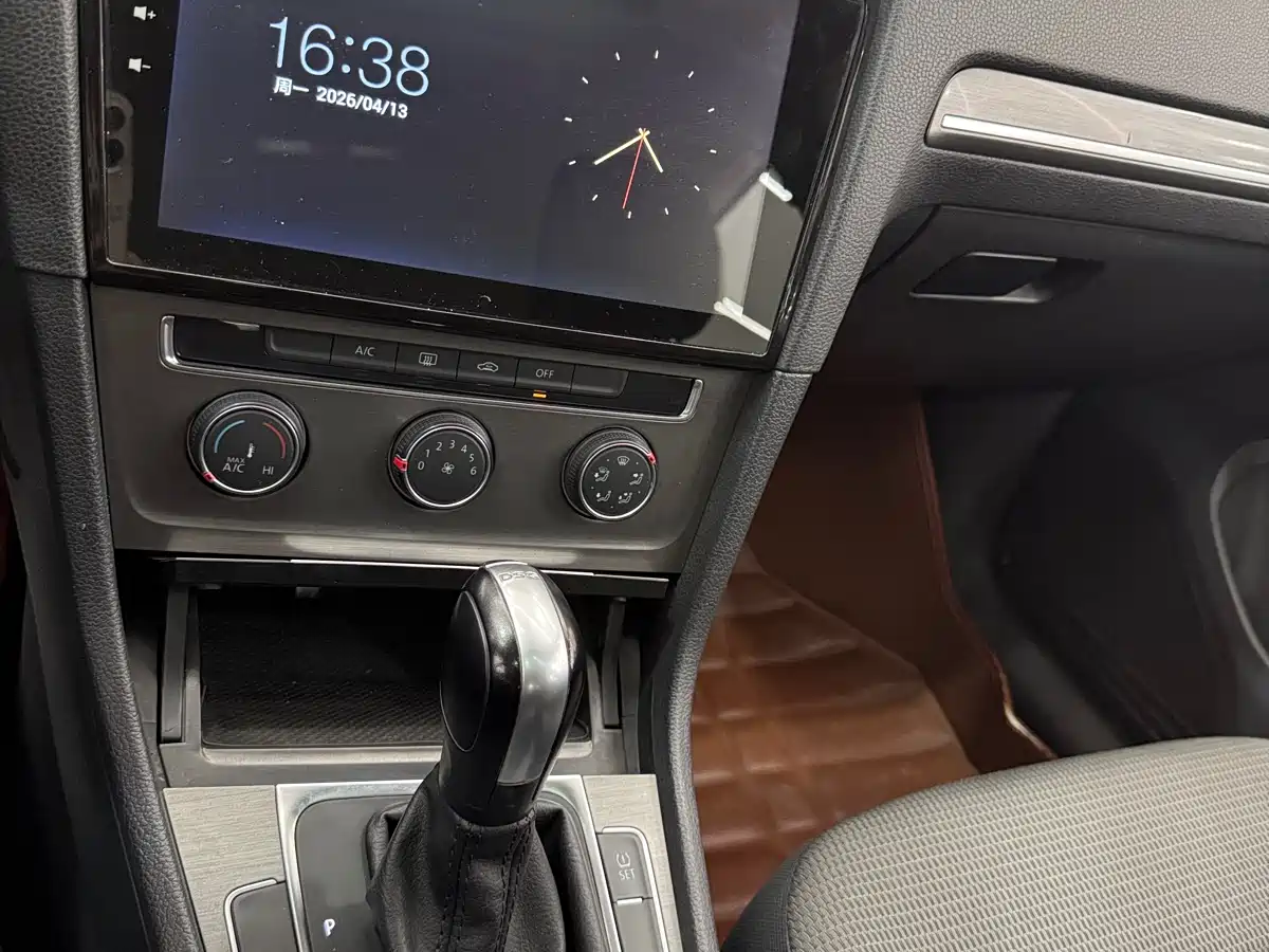 Volkswagen Golf 2015 1.4TSI Automatic Comfort фото 13