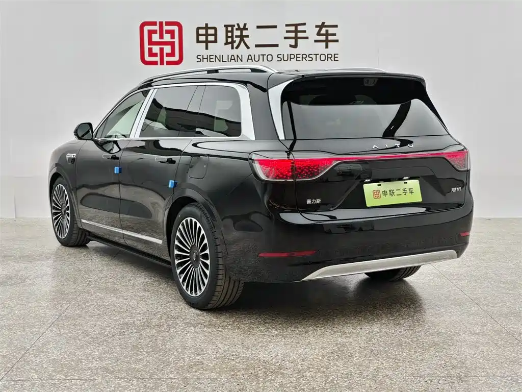 AITO Wenjie AITO M9 2025 Extended Range Ultra 52kWh 6-Seater фото 3
