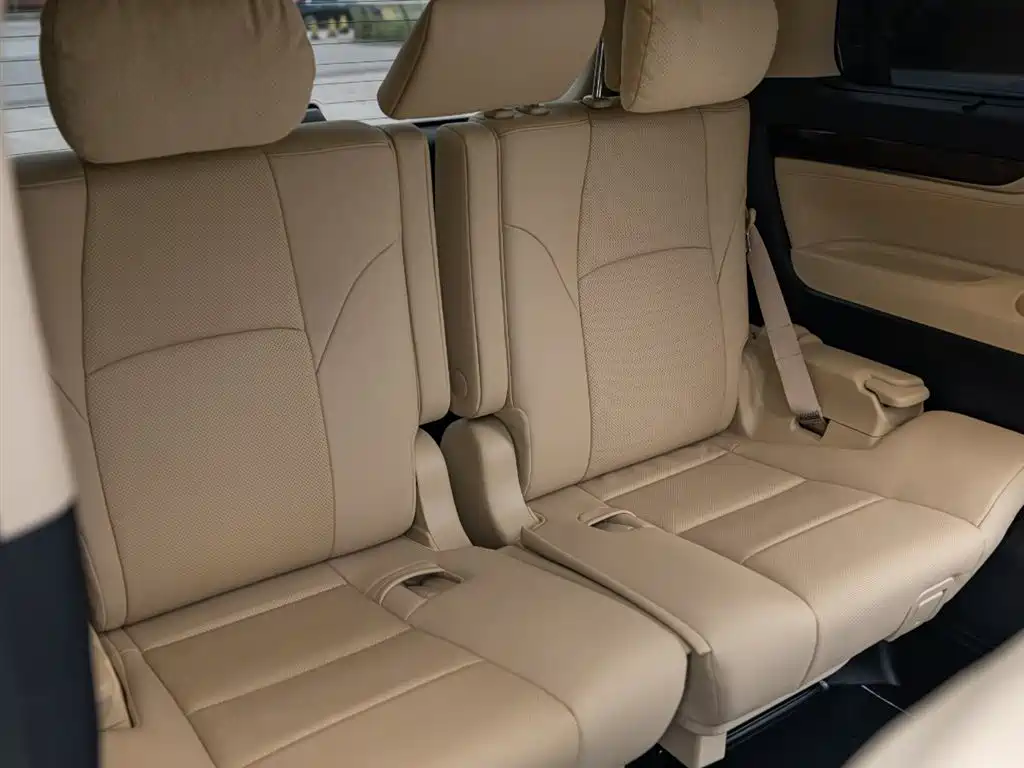 Toyota Alphard 2021 Hybrid 2.5L Luxury фото 27
