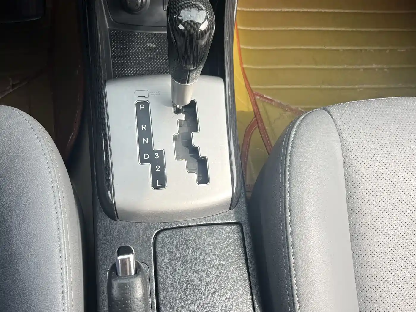 Hyundai Elantra 2011 1.6L Automatic Luxury фото 14