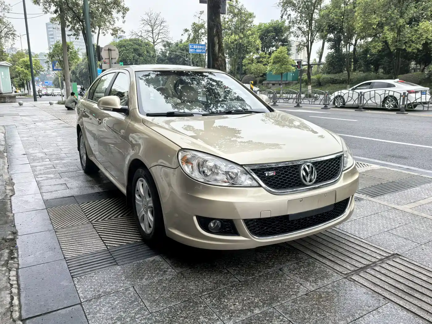 Volkswagen Lavida 2011 1.4TSI DSG Pinya Edition фото 4