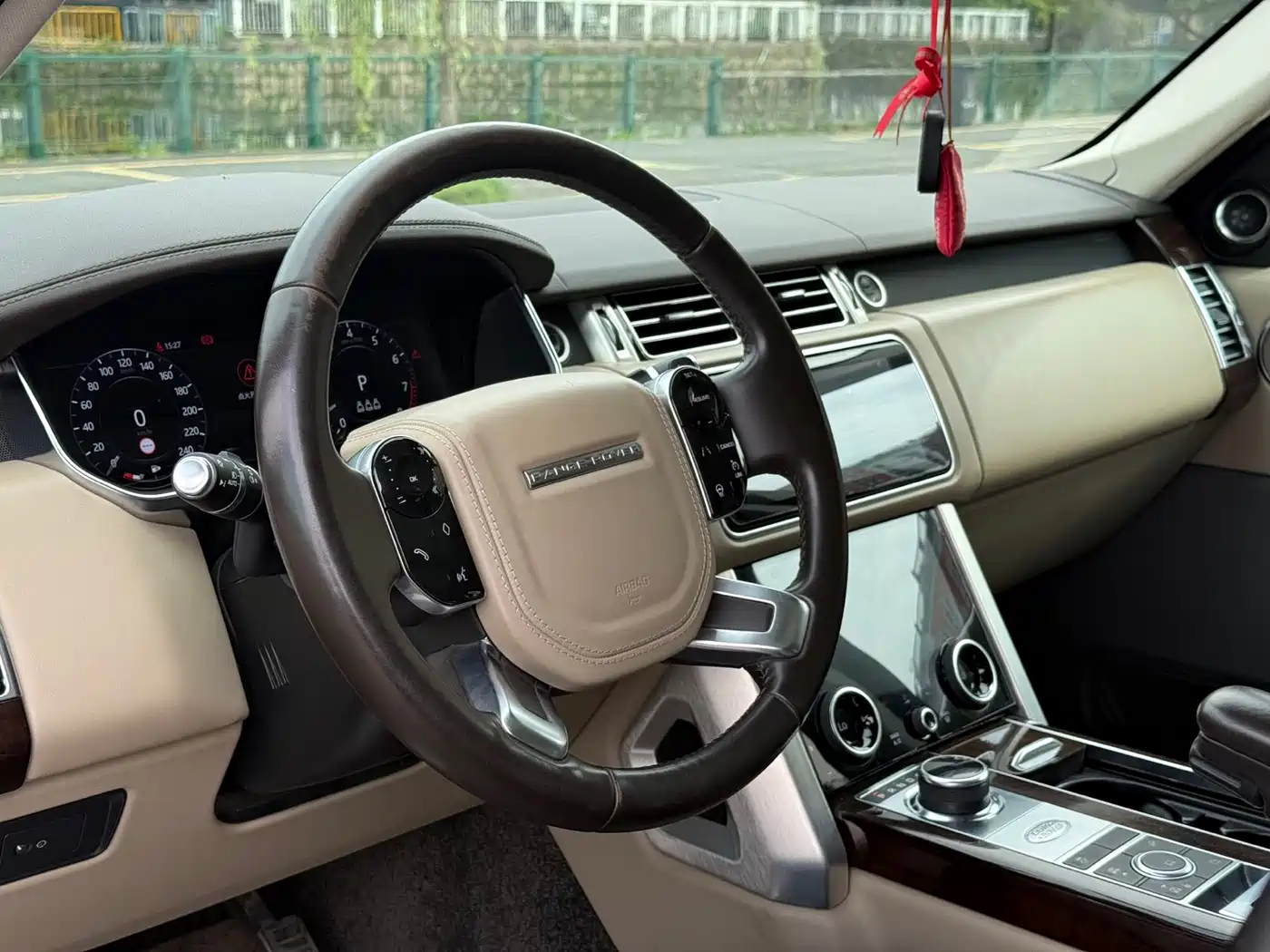 Land Rover Range Rover 2021 3.0 L6 Heritage Edition фото 9