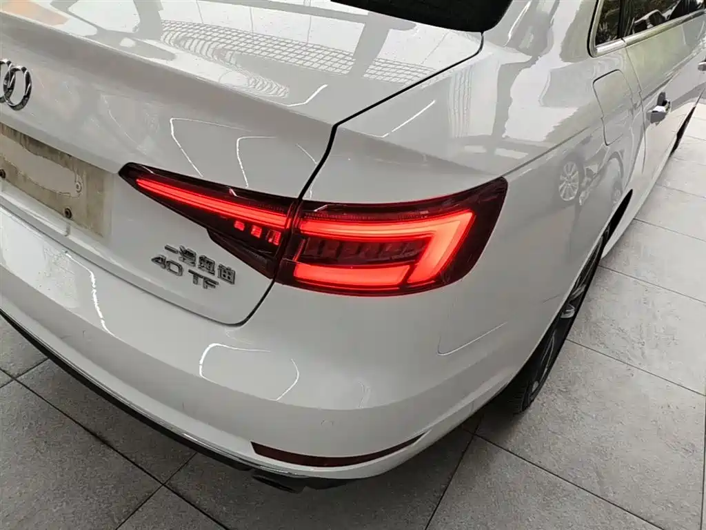 Audi A4L 2018 30th Anniversary 40 TFSI Progressive фото 8