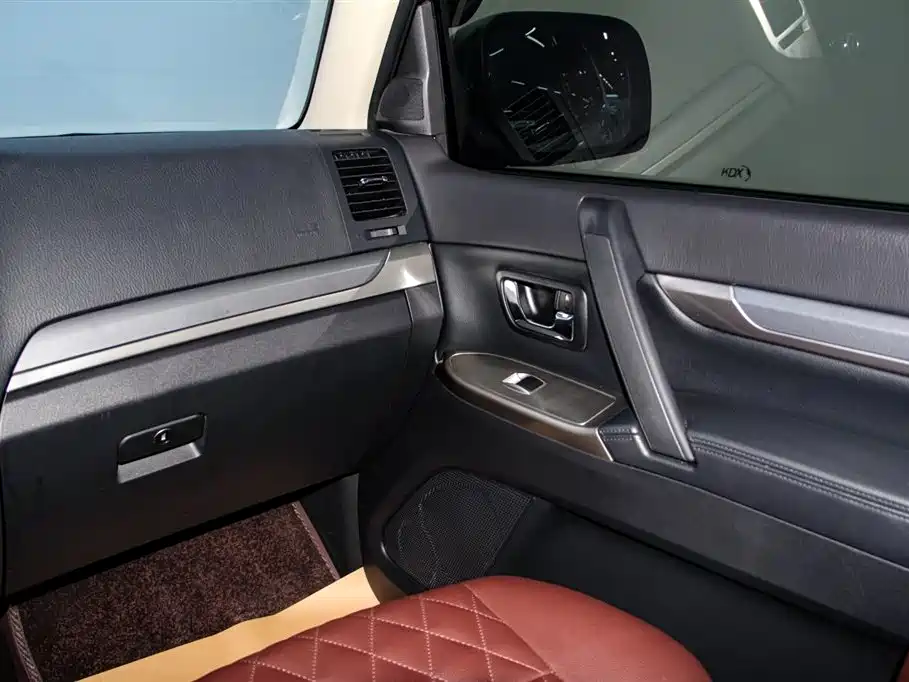 Mitsubishi Pajero (Import) 2020 3.0L Automatic Standard Edition фото 24