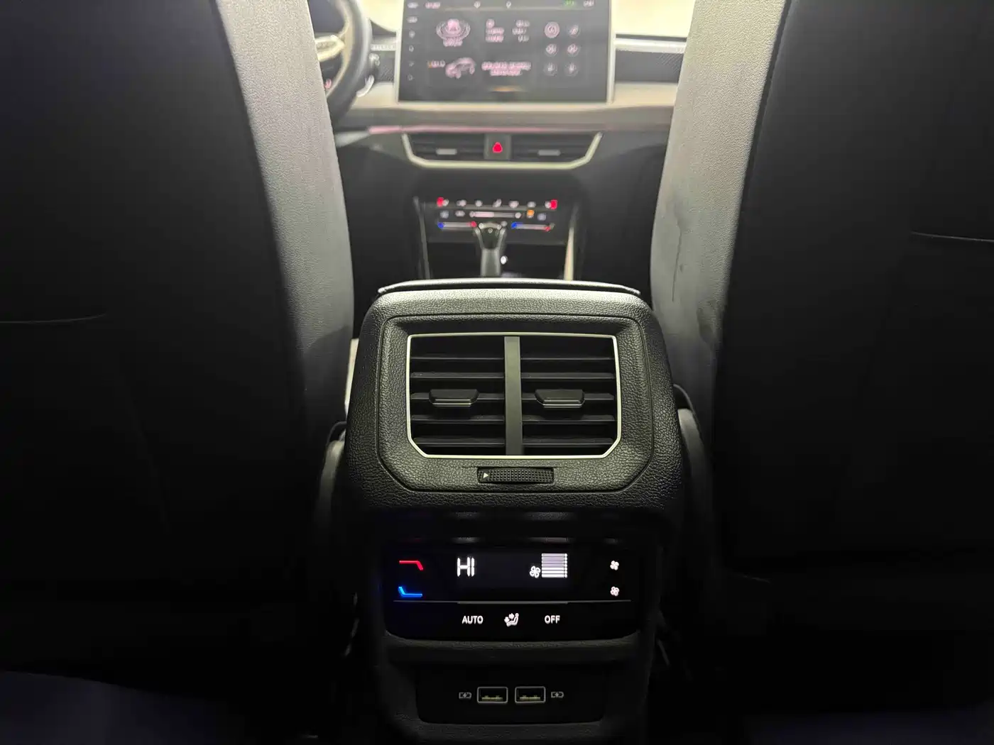 Volkswagen Tayron 2023 280TSI 2WD Luxury Plus Advanced Edition фото 18