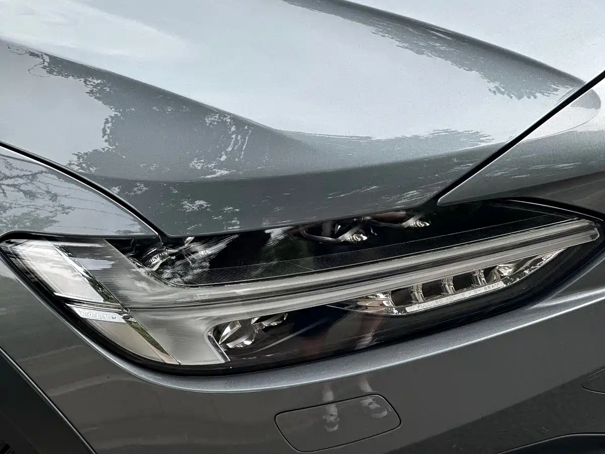 Фото 5 - Volvo V90