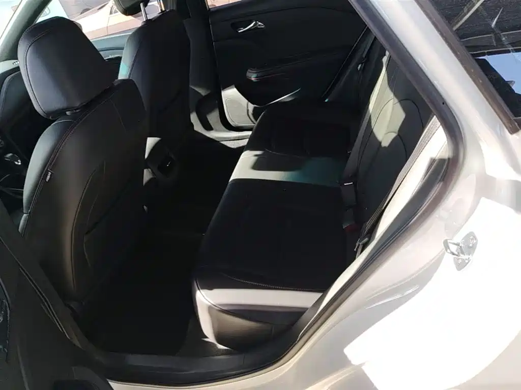 Chevrolet Monza 2022 Mild Hybrid RS 330T Automatic Comfort Edition фото 17