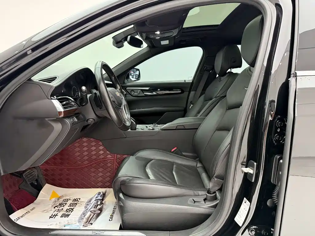 Фото 10 - Cadillac CT6