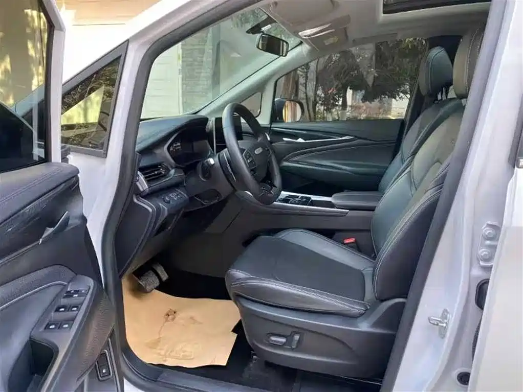 SAIC Maxus Maxus G50 2023 PLUS 1.5T Auto Airworthy Edition фото 5