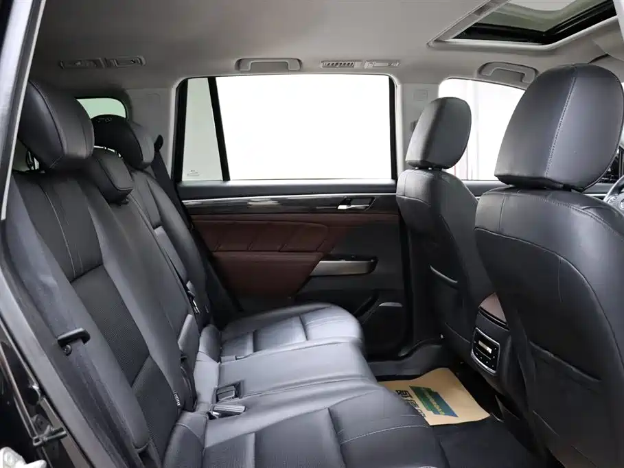 GAC Trumpchi Trumpchi GS8 2017 320T 2WD Luxury Edition (7-Seater) фото 15